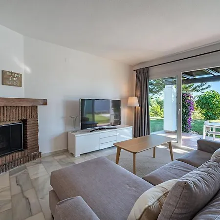 Con Piscina Privada Y Jardin Holiday home Marbella