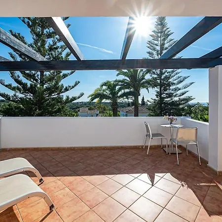 Con Piscina Privada Y Jardin Marbella