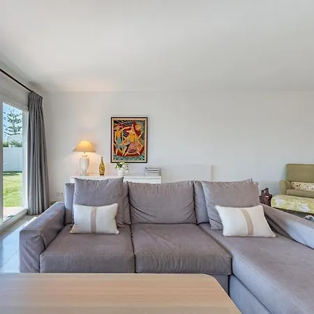 Con Piscina Privada Y Jardin Holiday home *