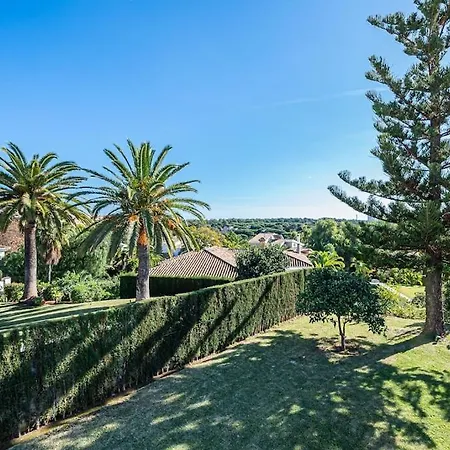 Con Piscina Privada Y Jardin Holiday home Marbella