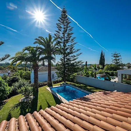 Con Piscina Privada Y Jardin Marbella